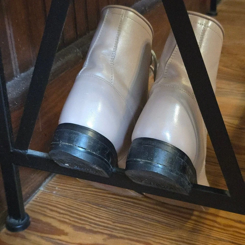 Justin Boots order by
